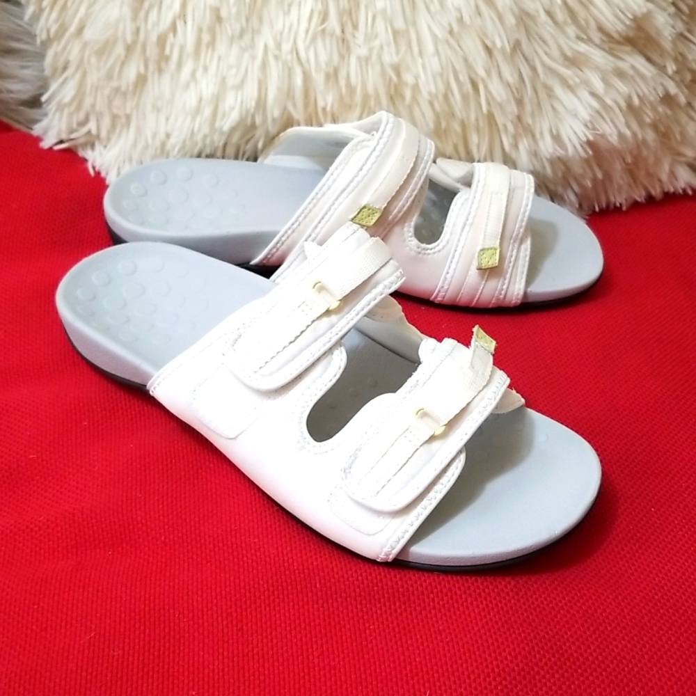 Vionic Sandals - image 3
